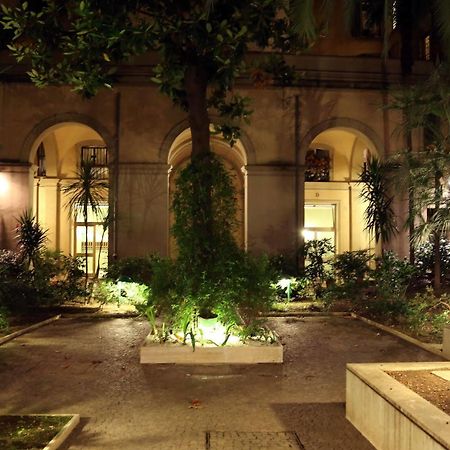 Caroline Rooms Рим Экстерьер фото