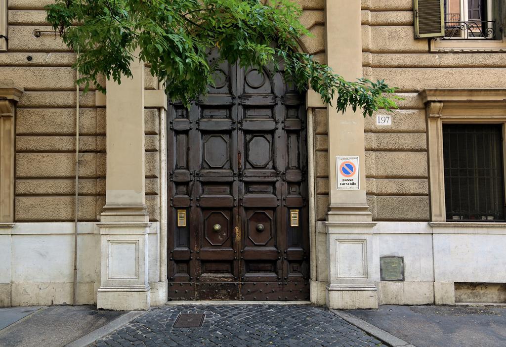 Caroline Rooms Рим Экстерьер фото