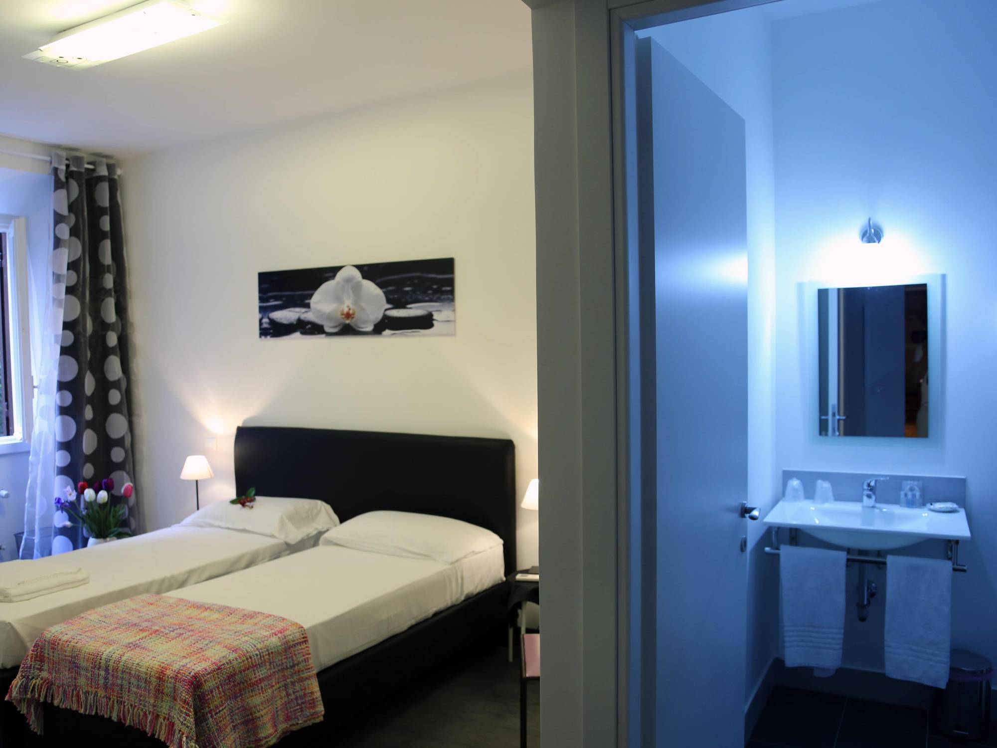 Caroline Rooms Рим Экстерьер фото