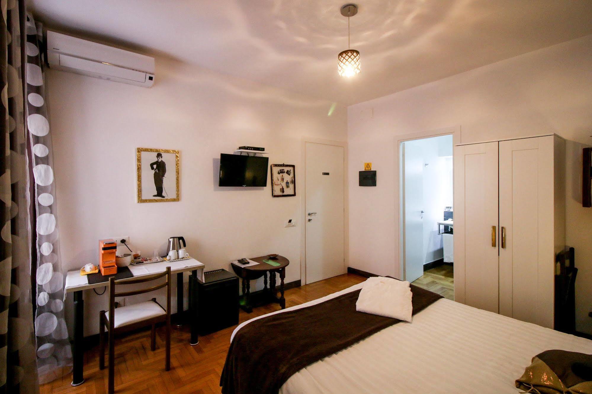 Caroline Rooms Рим Экстерьер фото